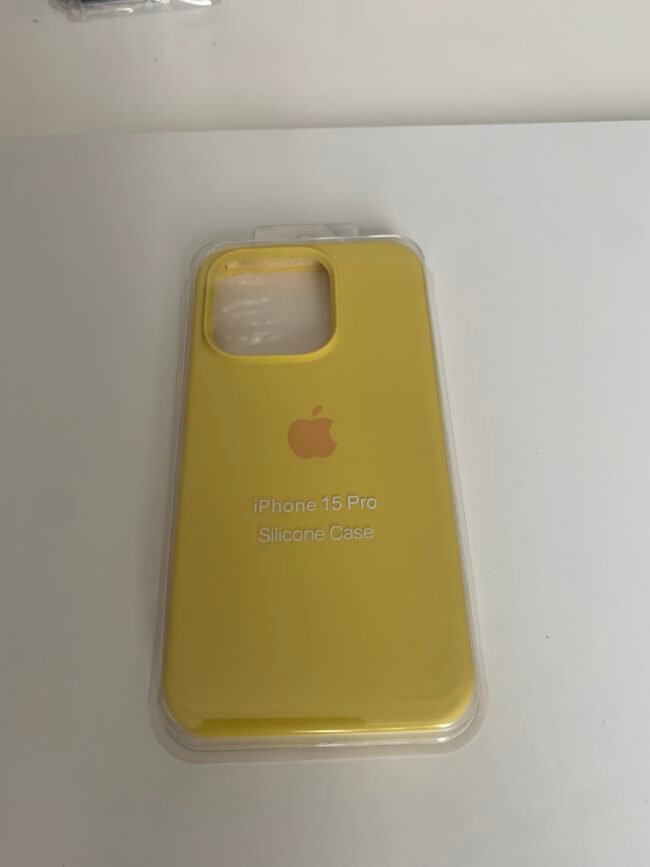 Coque Iphone silicone couleur avec pomme – Image 2